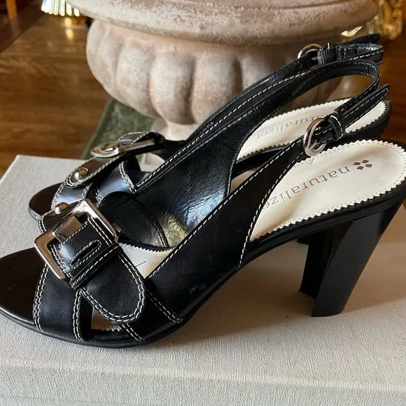 Naturalizer NWOT Black Slingback Sandals with Silver Buckle - Picture 4 of 12